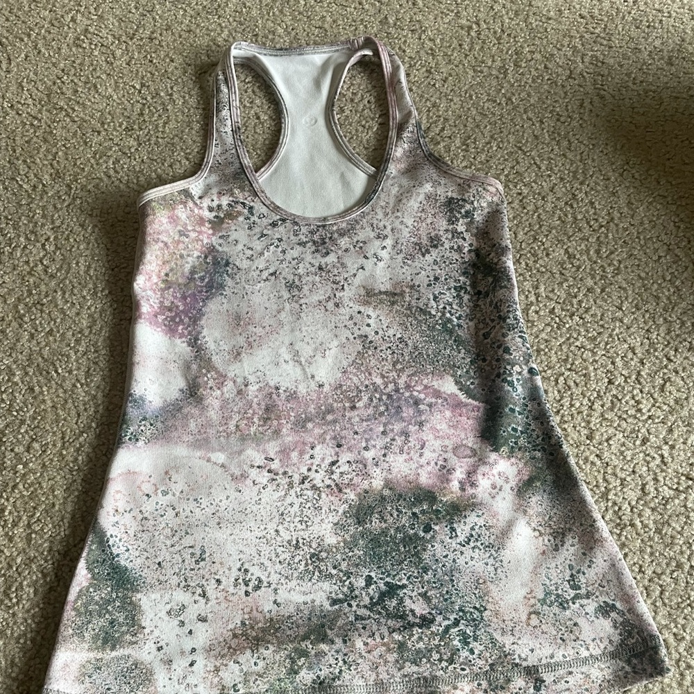 Lululemon Tank